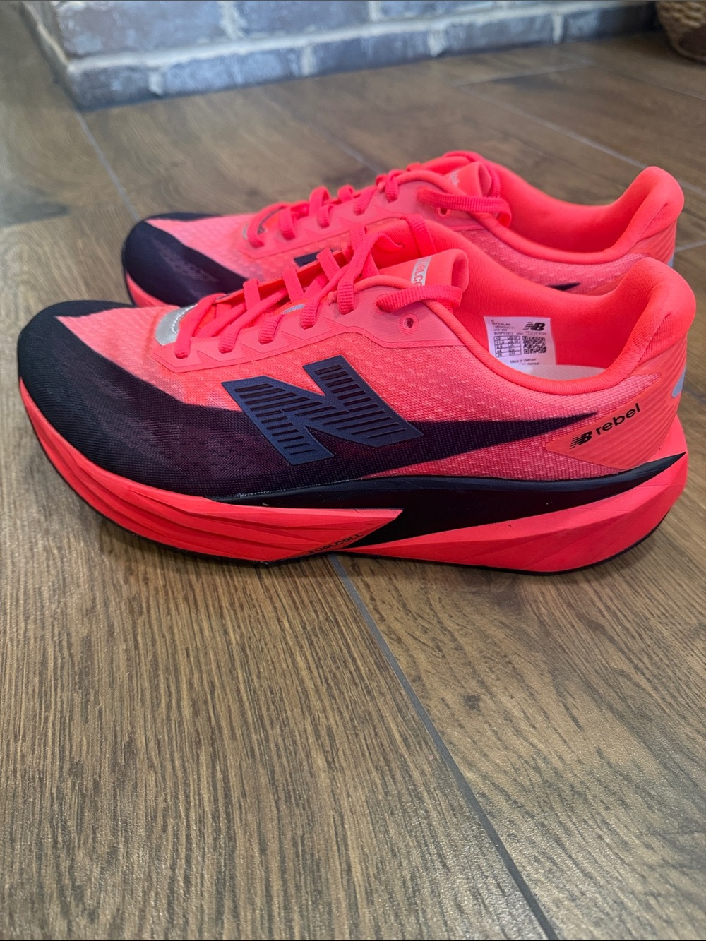 New Balance  Men’s Running Shoes in Bright Red and Black Right-10.5 Left-10